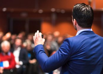 7 Tips Bisa Public Speaking , Kamu Harus Coba !