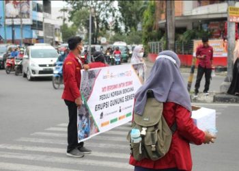 IMM FEB UMSU Turun Kejalan Dalam Rangka Galang Dana Untuk Korban Erupsi Semeru