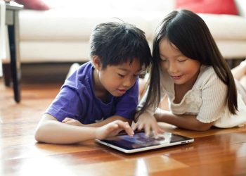 pengaruh-gadget-terhadap-tumbuh-kembang-anak