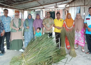 Penyuluhan Kewirausahaan dan Pemberian Mesin Bubut untuk Warga Desa Telaga Tujuh
