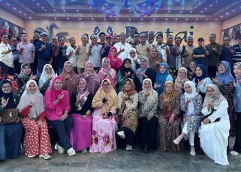 FEB UMSU MENGADAKAN ACARA SILATURAHMI DI PANTAI BALI LESTARI