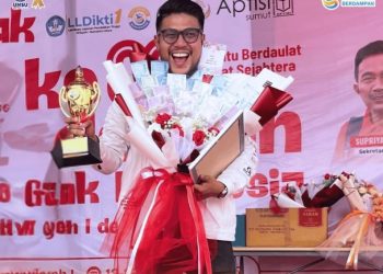 BAIHAQI AMMY TAMPIL GEMILANG, JUARA 1 LOMBA MENYANYI HUT RI KE-80 LLDIKTI SUMUT
